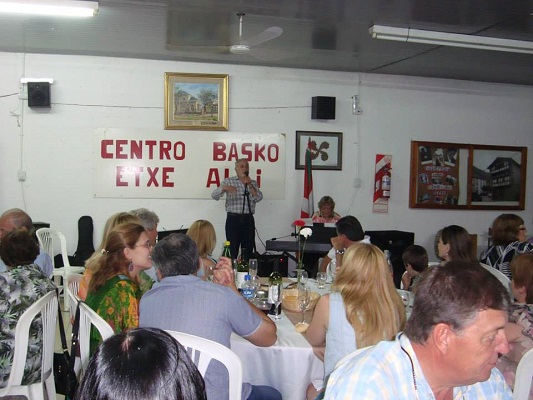 Imagen de la última cena del 2013 en el Etxe Alai de Pehuajó (fotoEE)